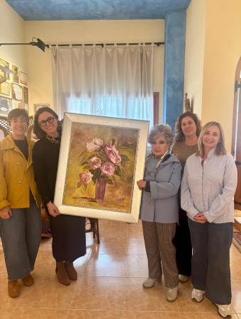 Imagen Dña. Ana Mari Pueyo dona al Ayuntamiento de Zaidín su obra "Belleza...