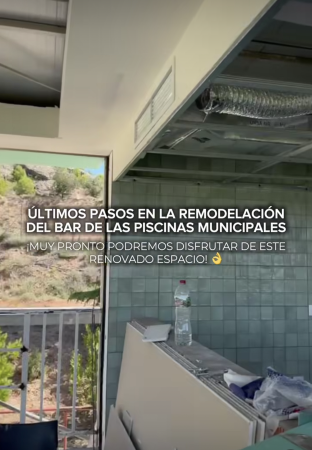 Imagen Ulrimos pasos en la remodelación del bar de las piscinas municipales